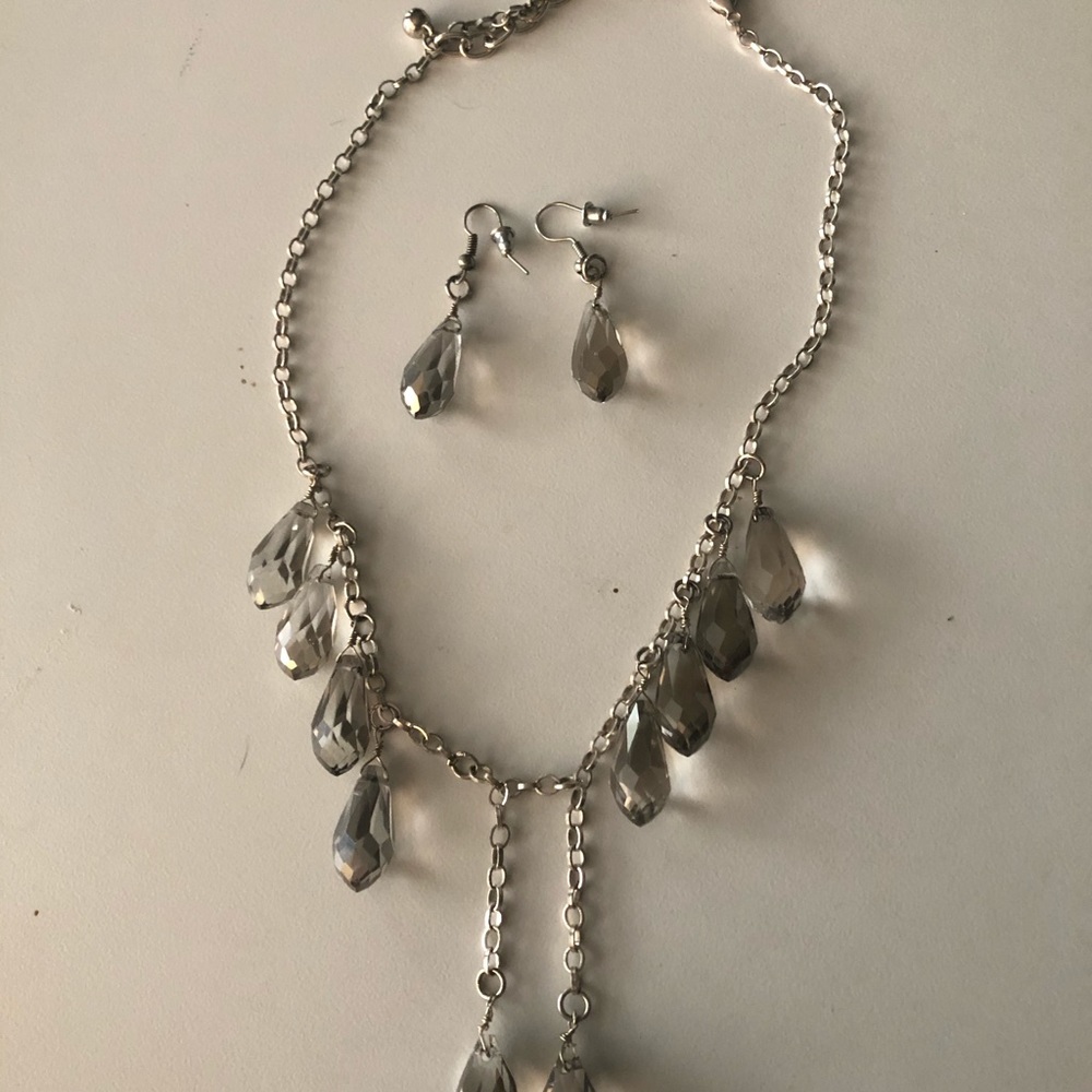 Quality Crystal necklace and earring set